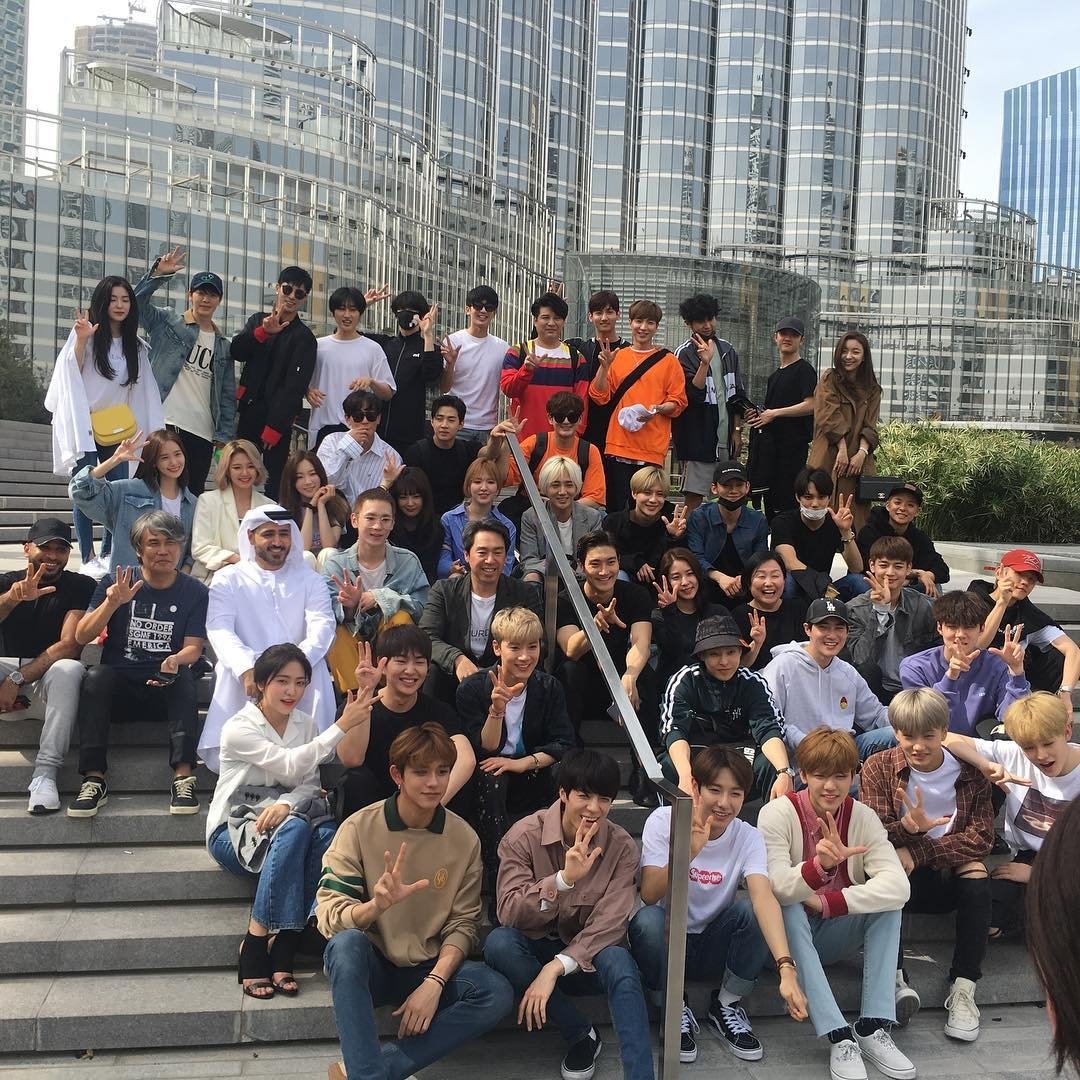 geminids_night's tweet photo. @/117live
issamkazim with smtown at burjkhalifa #smtownliveindubai #smtown #dubai
https://t.co/TTbNBb6TYg
#샤이니 #SHINee https://t.co/9QSZBXUbZw