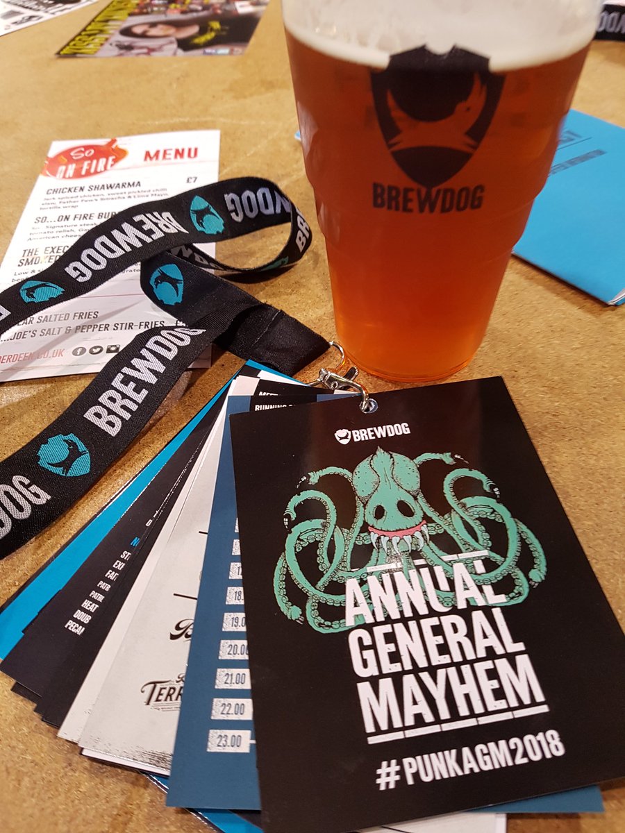stephanthoma's tweet photo. #punkagm2018 here we go!🍻🍺🍻 https://t.co/rRKMkE98yv