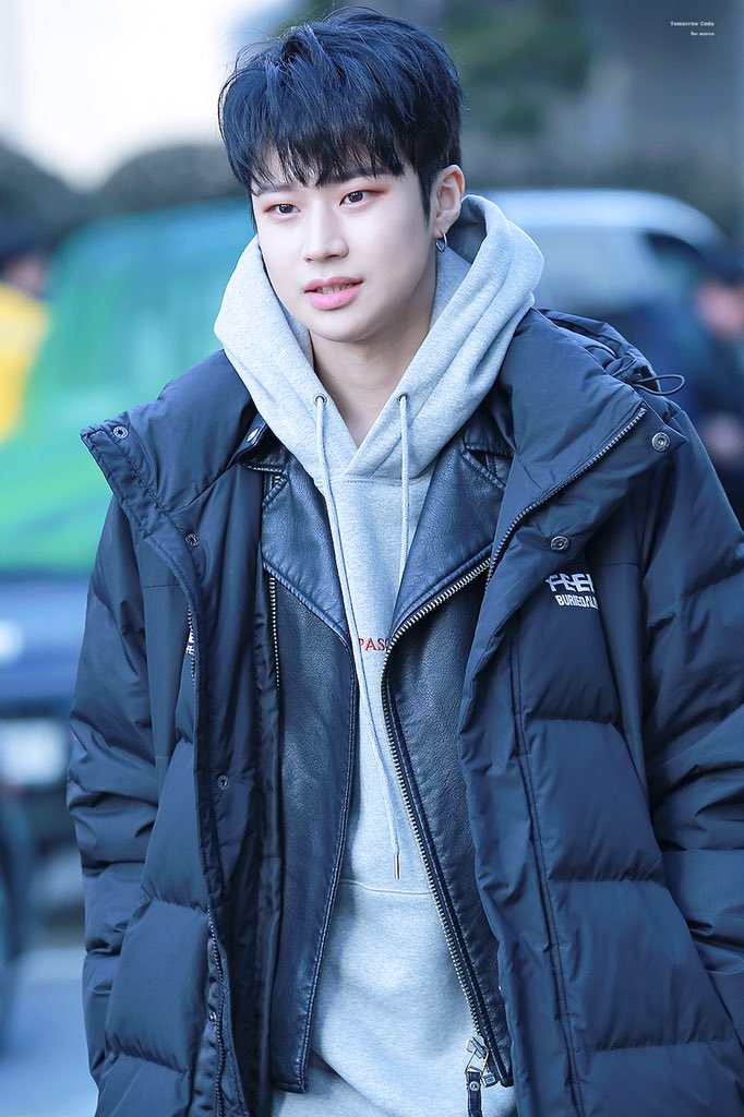 CodeTomorrow's tweet image. 180106 유앤비 마르코

#마르코 #Marco #유앤비 #UNB