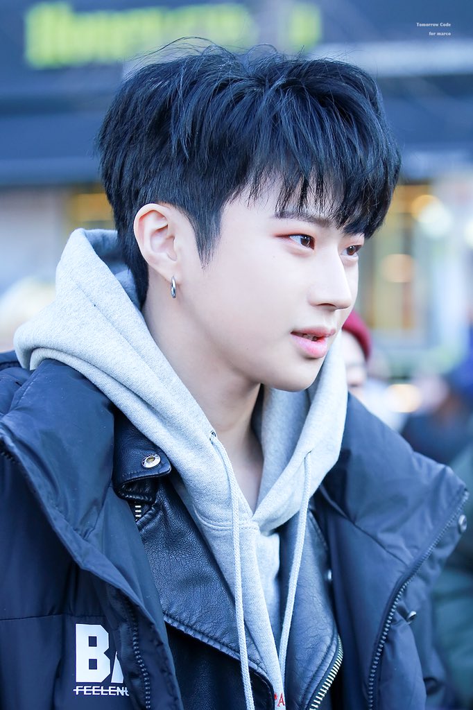 CodeTomorrow's tweet image. 180106 유앤비 마르코

#마르코 #Marco #유앤비 #UNB