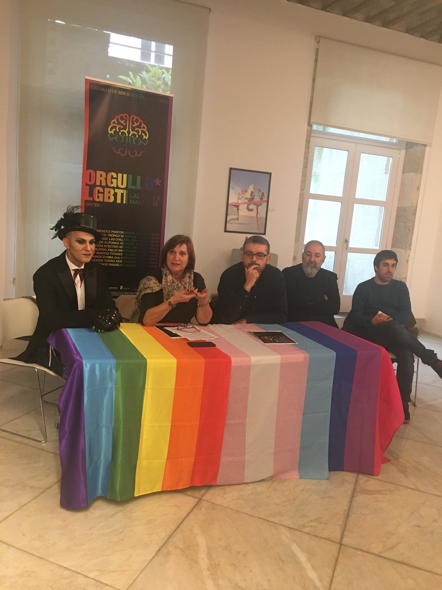 maumauag75's tweet photo. @alasacoruna Na presentacion do #Orgullodelalin con @fitoferreiro @alfhermida @EsEurovision_es pô-la igualdade real Xa. https://t.co/wiLvXme20p