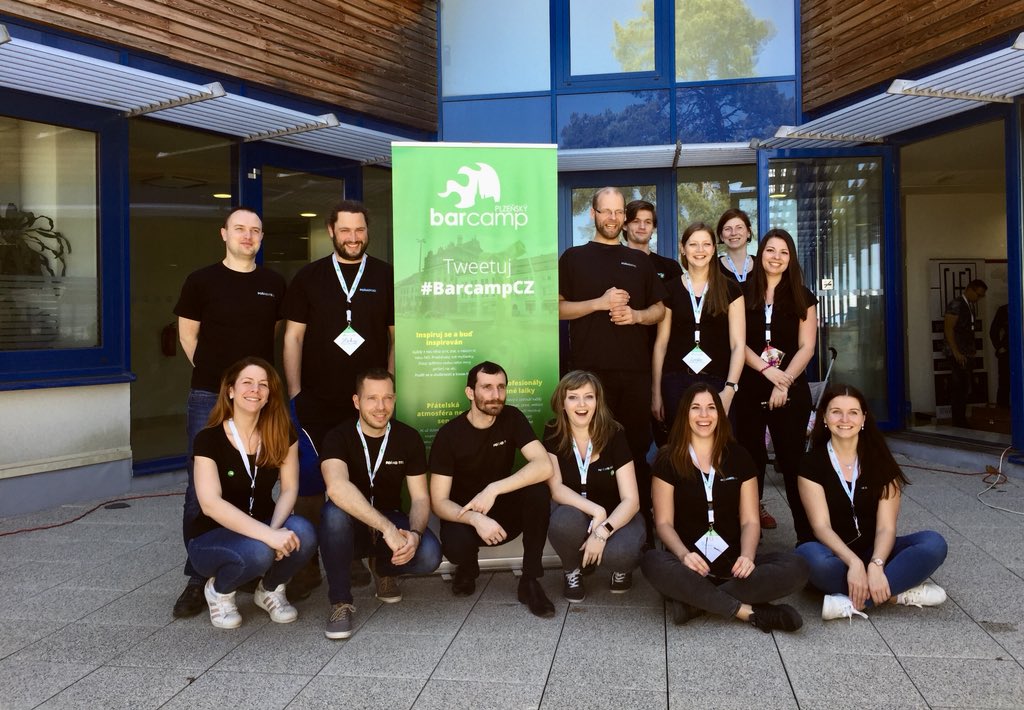 PlzenskyBarcamp's tweet photo. Úžasná parta jedinečných lidí ❤️ Děkujeme, že jste nám pomohli uskutečnit 5. ročník! 😊 #barcampcz https://t.co/GyYV0rzDma