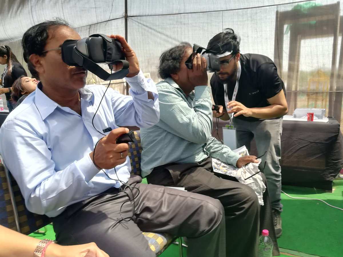 VeativeLabs's tweet photo. Teachers experienced our Virtual Reality tools &amp; we are happy to see a positive response. Our Virtual Reality tools help in improving learning outcomes &amp; increase student engagement.
Glimpse from today's #SaveEducationCampaign by @NISAedu at Ramlila Maidan, Delhi

#veativelabs https://t.co/os4aL8Ar3Y