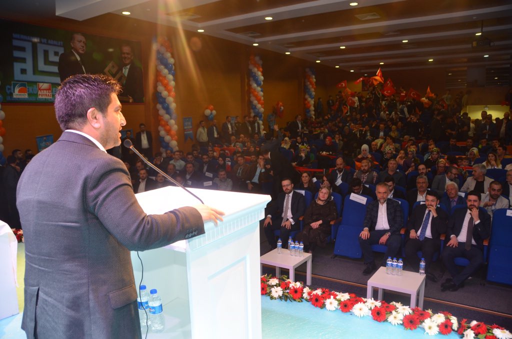 akgnccekmekoy's tweet photo. 3. Olağan İlçe Gençlik Kolları Kongremizde İlçe Başkanımız Sn. @salihkirici selamlama konuşmasını gerçekleştiriyor. @ridvan_bural https://t.co/QTtk3sNO78