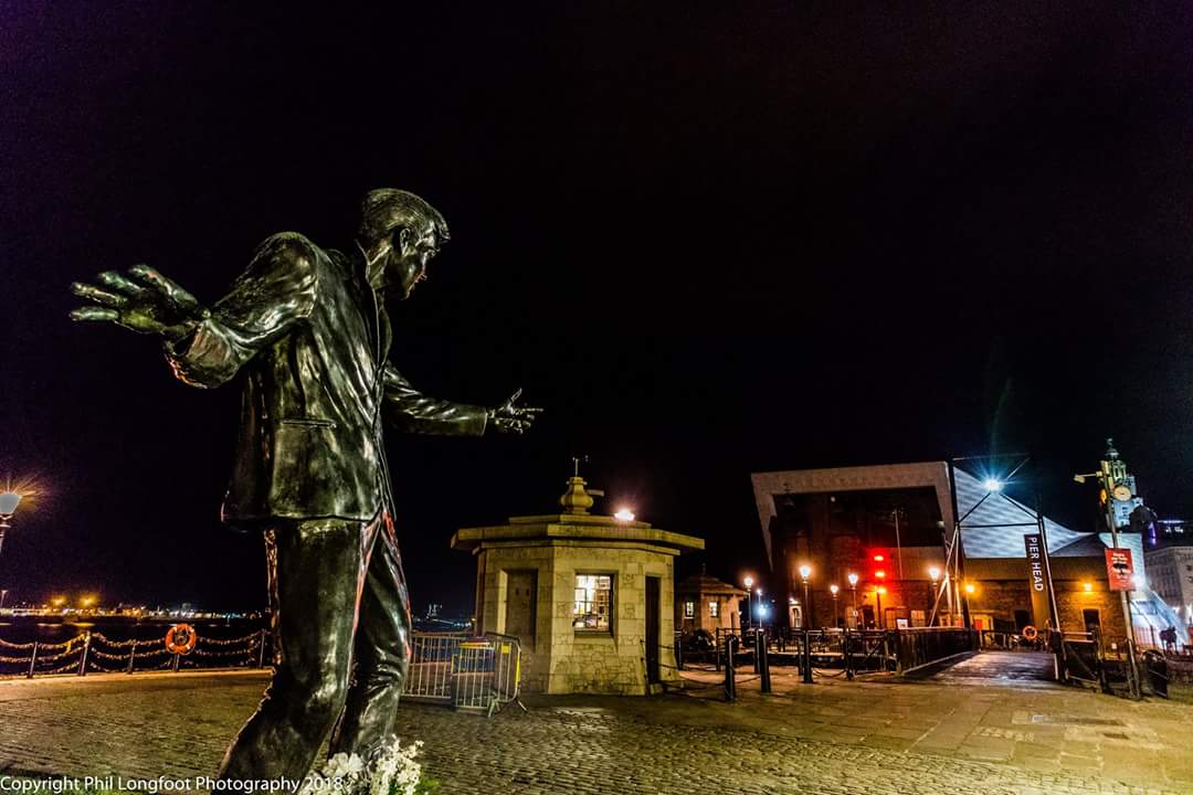 p_longfootphoto's tweet photo. Halfway to Pier Head Liverpool @BillyFuryMuseum @BillyFuryStory #billyfury #pierhead #albertdock #liverpoolmusic @YOLiverpool @angelcakephotos @scousescene @EngageLiverpool @PicsOfLpool @MerseyHour https://t.co/4oiW7q3xQO