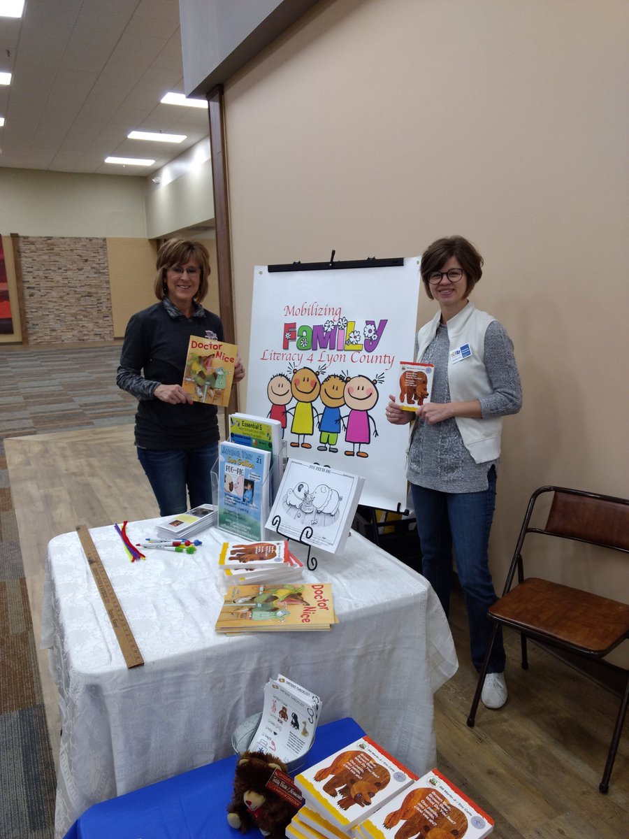 VSchweinler's tweet photo. Teddy Bear Clinic @ Flint Hills Mall until 1:00. Come join the fun! #MobilizingLiteracy #KMLC #KDGReadiness @KevinCase253 @jcaseprek https://t.co/1fIDVaLTJ7