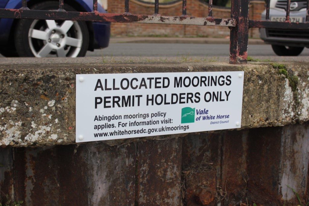 KestrelGraphics's tweet photo. Mooring signs for Vale of White Horse Council https://t.co/xB11csYtj4