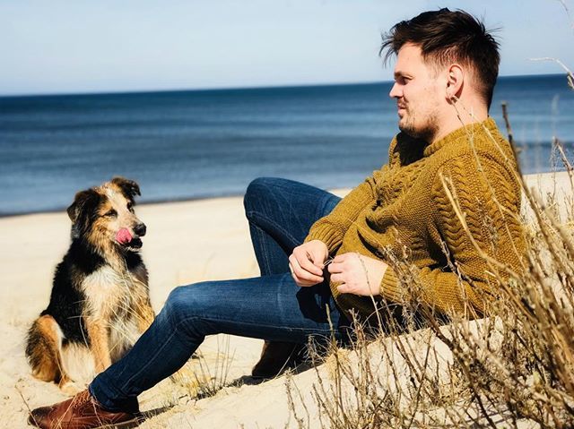Knickohr's tweet photo. Enjoy the day on the beach with Alpa. 🐕🏖☀️❤️ How do you use the nice weather? #knickohr https://t.co/IcccbBoQUo https://t.co/sBPYRvv6po