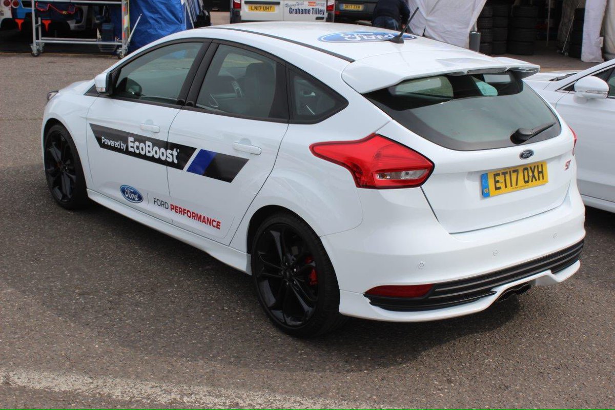 KestrelGraphics's tweet photo. The new @BritishF4 safety car all liveried up for @Brands_Hatch weekend https://t.co/vOQfUXqxXd