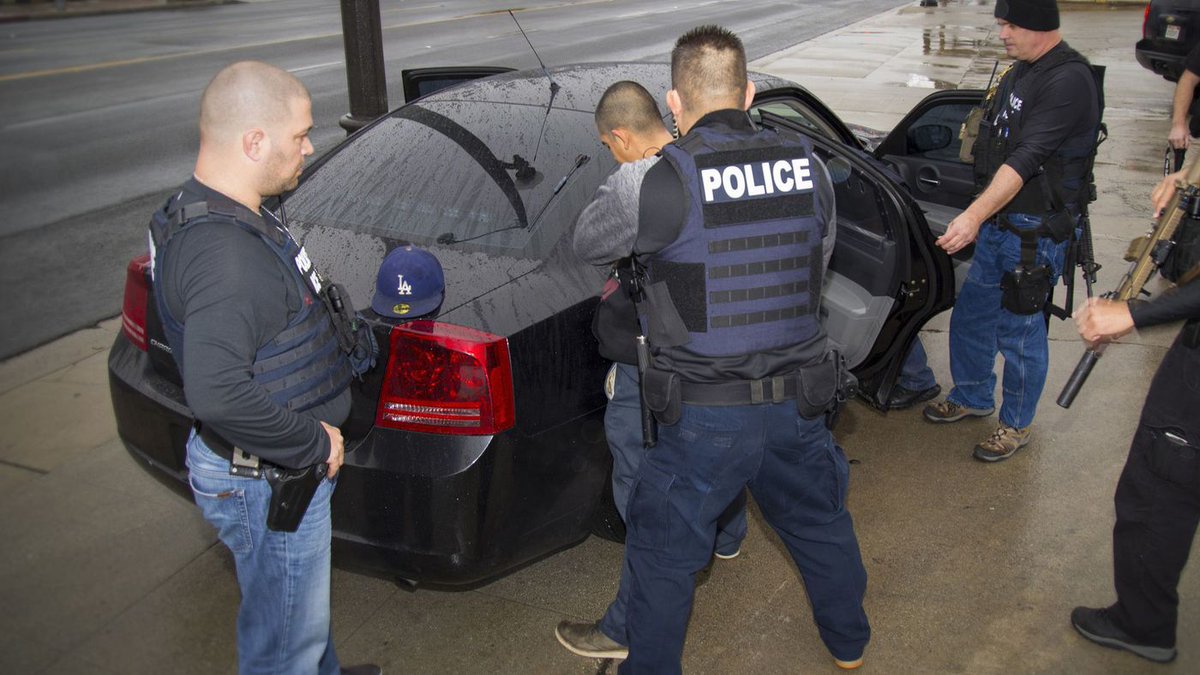 latimes's tweet photo. Fact check: No, California's "sanctuary state" law does not allow the release of dangerous criminals back to the streets https://t.co/OoXkQorTON https://t.co/xuoj0WkPbM