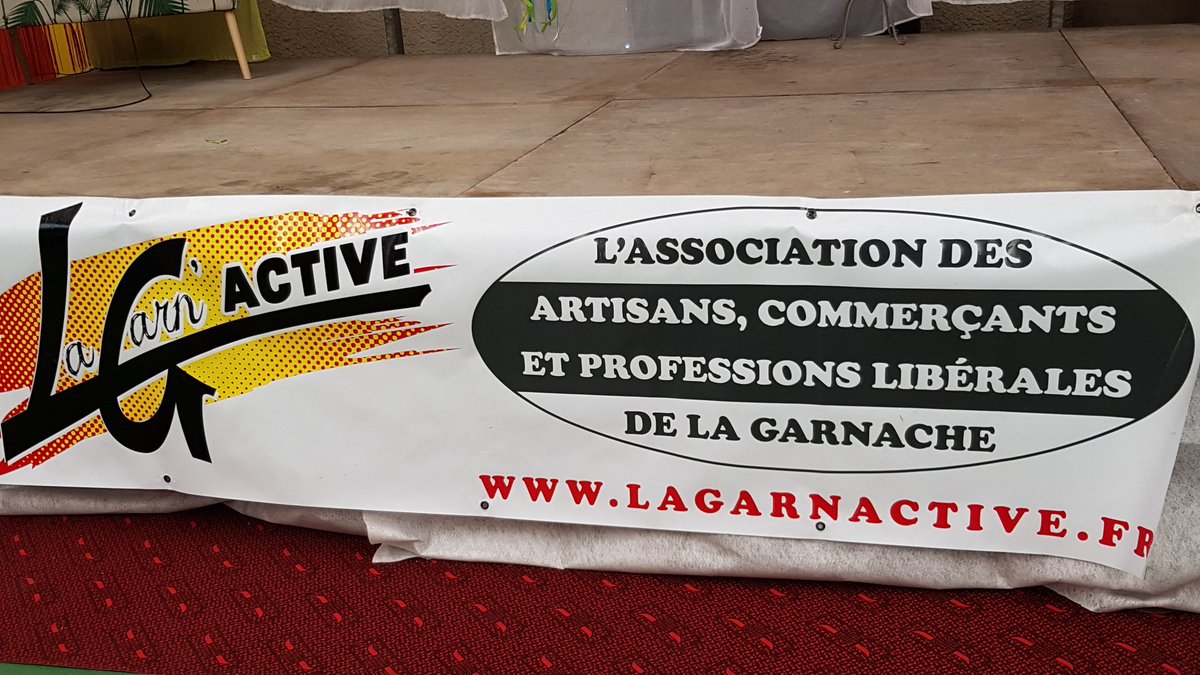 Fred2Mascureau's tweet photo. Tout au long du week-end, vous êtes attendus nombreux au Village des Artisans, salle de l'éperon à La Garnache ! De nombreux professionnels vous présentent leur savoir-faire ! @Serge_Rondeau @SandraDeborde @a_leboeuf #économie https://t.co/2R5NvCbW1Q