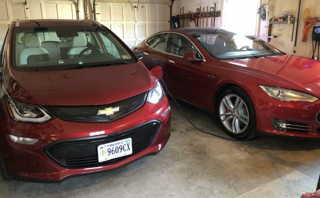 TalkAboutCars1's tweet photo. Bolt EV vs Tesla, Jaguar I-Pace drive, Kona Electric info, Model 3 production: The Week in Reverse https://t.co/1vc4diM0GT https://t.co/dPjBGSY9v3