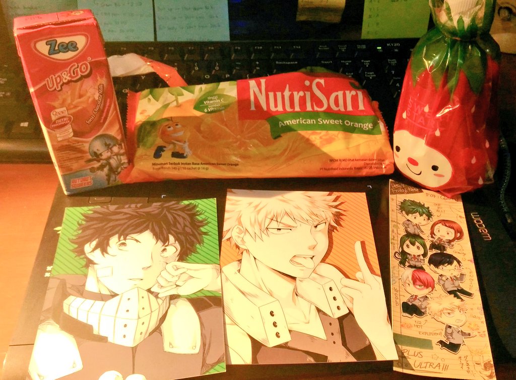Nutritsari's tweet photo. Otsukare #otpcon ! @meowlettee gave us nutrisari and zee I'm deceased. Also received some freebies from our neighbor ily 💕💕 https://t.co/BVZtqh7Bgf