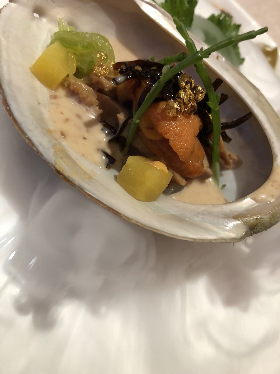 PeterAKnipp's tweet photo. Another #wgs2018 success story! #PeachBlossom at #MarinaMandarin whisky Dinner! SOLD OUT! Amazing! Food pure Perfection! Amazing Chef’s! Congratulations! https://t.co/DpS6NKPsdg
#sgdining #gourmet #foodie #foodporn #wgs2018 https://t.co/0SykXAdu0G