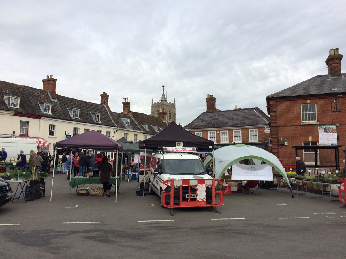 DBaleReporter's tweet image. Grabbed a lovely cheeseburger for £2.50 at Aylsham farmers' market today.