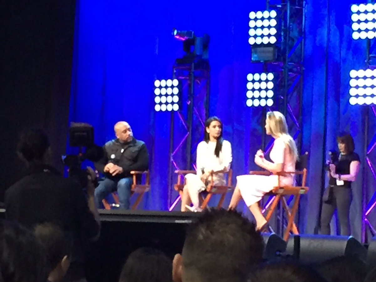 mcfarlane_todd's tweet photo. Real Estate Expo starts off with #daymondjohn of Shark Tank and #manjitminhas of Dragon’s Den https://t.co/T9SyMtH5pq