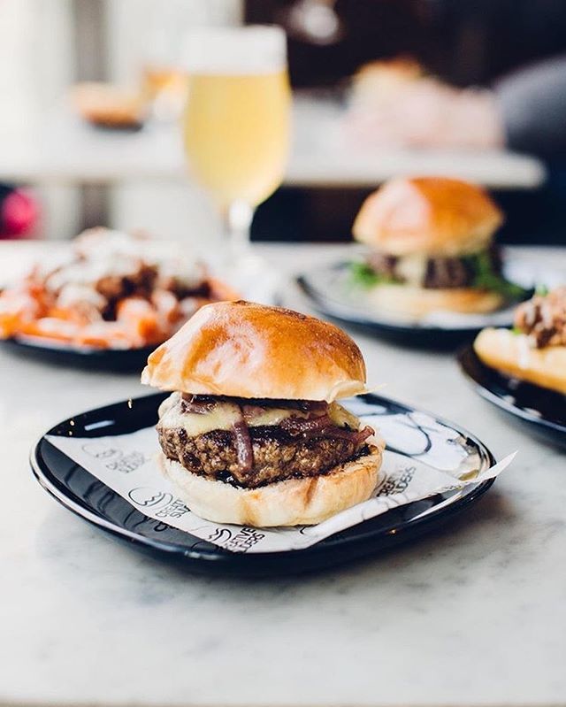 Hunter_Sons's tweet image. Kicking off from 6pm tonight. @creativesliders throwing down some delicious sliders. Beers provided by yours truly. Shot by the babe @cedarcreates
