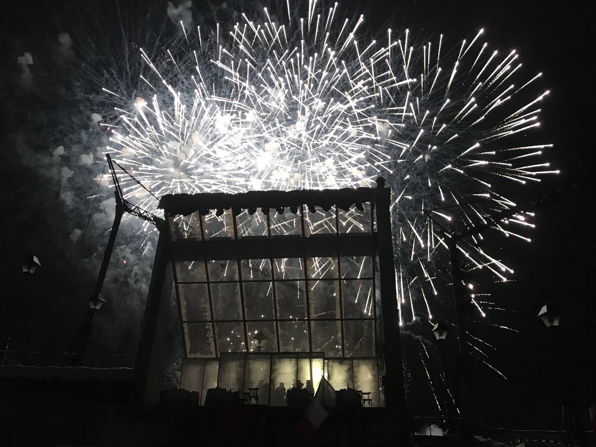 ProfJOverland's tweet image. Spectacular Sydney.  La Boheme on the harbour #handaopera