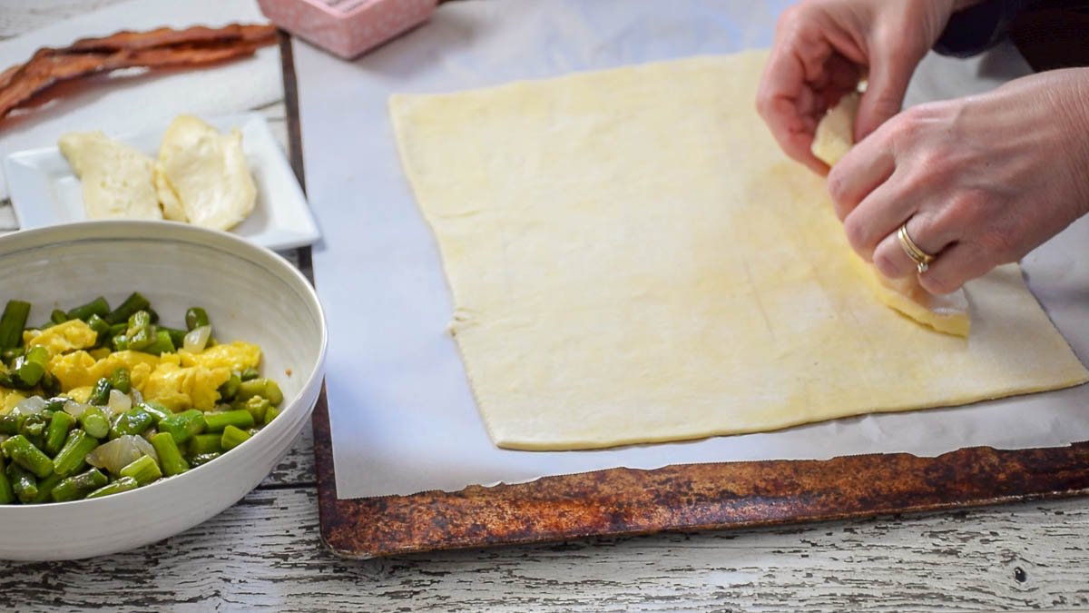 GrumpysHoneyB's tweet photo. Pressed for time? Do you know you can thaw your @PFPuffPastry in the microwave? There are no limits when you get #InspiredbyPuff  - find your inspiration here https://t.co/KWM36ShBk9 #ad https://t.co/mUoot5dnqv