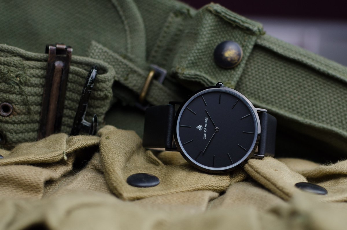 GodofMosesWatch's tweet photo. The #blackdial always looks great #affordablewatch #dailywatch #godofmoses https://t.co/lqz7QkWs35