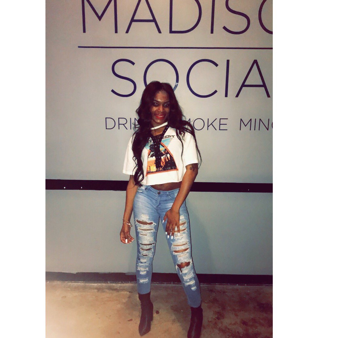 ___purrtieME's tweet photo. 22 &amp; looking goooood.. Happy Birthday to me ✨💋 https://t.co/2lhwW7040d