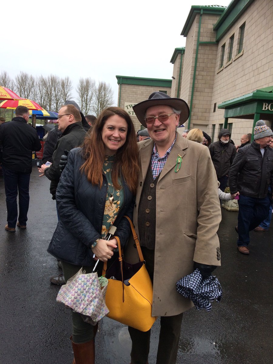 Katyg77's tweet photo. @itvracing looking forward to a day of winning! Despite the rain! #kelsoraces https://t.co/QIltMIRyUv