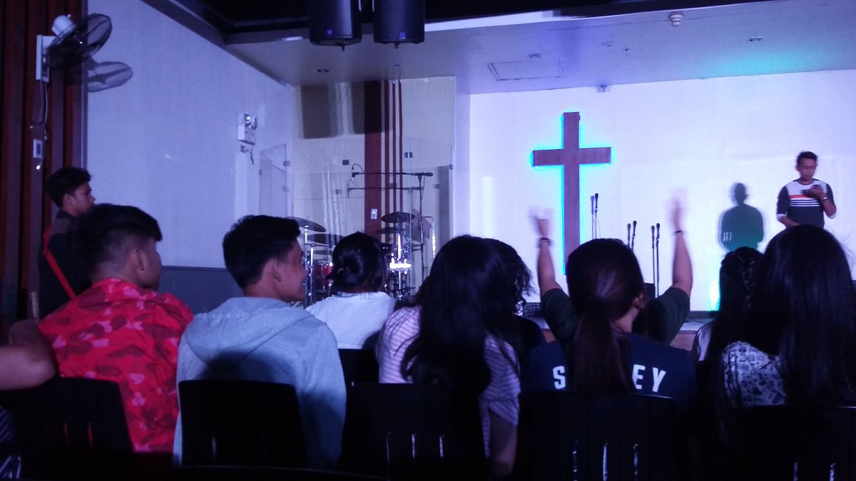 behindtheSeaaan's tweet photo. so blessed today to witness Santi showcase his talent for God's glory! keep it up, bro! God is watching! π #discipler https://t.co/ucz2lFabIi