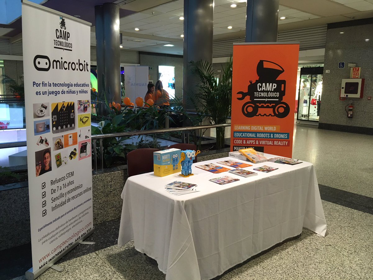 jabravoduque's tweet photo. Hoy estamos presentando nuestros camp de verano @CampTecnologico en #thesummerfest en Madrid con talleres @girls&tech https://t.co/1LCJebeY5N