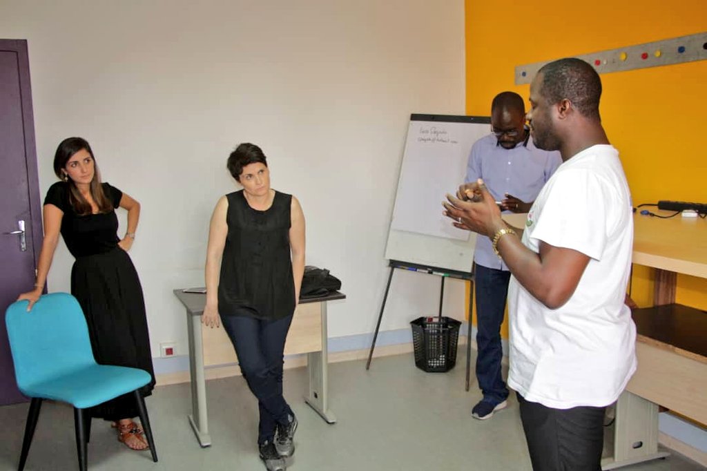 SG_labinno's tweet photo. Découverte par @caroguillaumin des applications développées par les start-ups du #Hackathon panafricain @SocieteGenerale #Larbreapalabres https://t.co/waQjjwBBL4