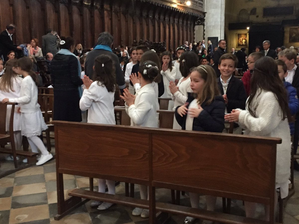 Le_Caousou's tweet photo. Certains élèves du primaire font aussi leur première communion. https://t.co/o4yJHAGRsR