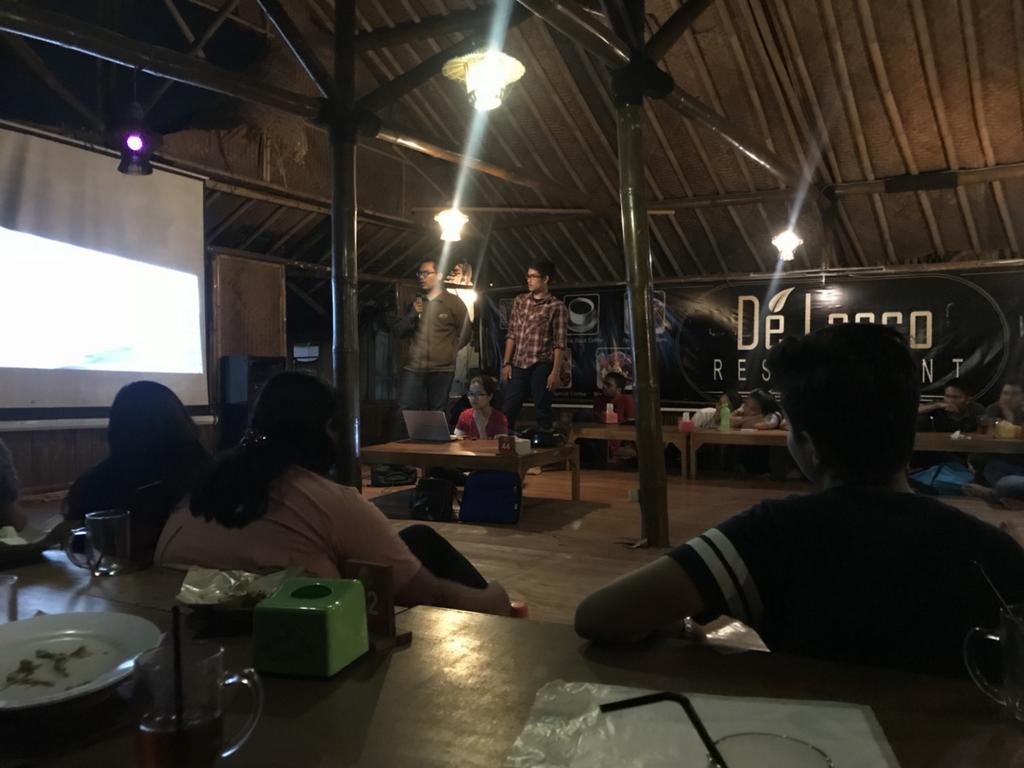 IKASATUSMG's tweet photo. #LiveReport 
Telah berlangsung pemaparan Laporan Pertanggungjawaban Kepengurusan Ikasatu Semarang 2017-2018 https://t.co/4JTpj5aCXY