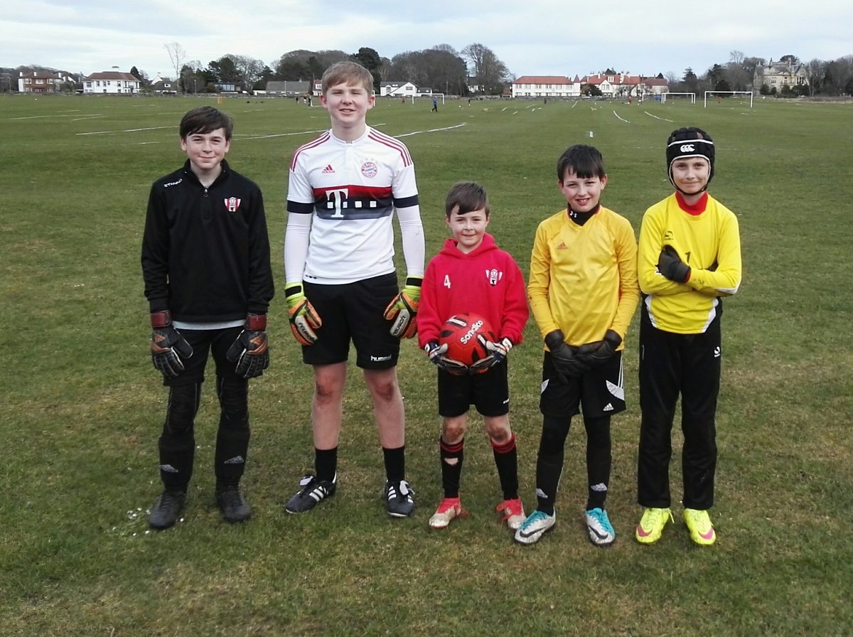 ValsparFCPIC's tweet photo. Well done to the keepers who took part in an extra session during the week. Keep up the good work!

Keeper coaching will also be available during this years training camp. 

Watch this space for more details. ⚽ https://t.co/AsQJxLqrh8