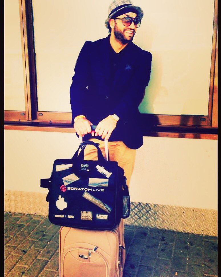 sukhsapra's tweet photo. Travel Diaries ✈️ 
•
Throwback to 2013 - Dj’ing in Berlin 🇩🇪 
•
I was posing and hoping to get @DJmag to put me on their Cover 😂👀
———————————————————
#DJTripleS #MixMan #PartyRoc #TravelDiaries #RitzCarltonBerlin https://t.co/JtAf3OjKxp