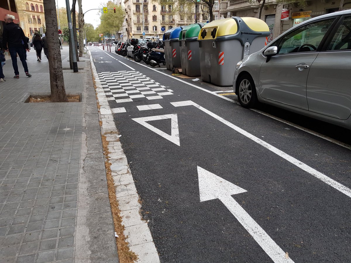 SimoneSav1989's tweet photo. Impressed by #Barcelona and its #traffic #reduction efforts #homezones #modalfilters #onewaysystems and cost effective #lightsegregation #infrastructures #cycling #walking #happycities #healthystreets #SmartCities https://t.co/P3VzFDYBRk