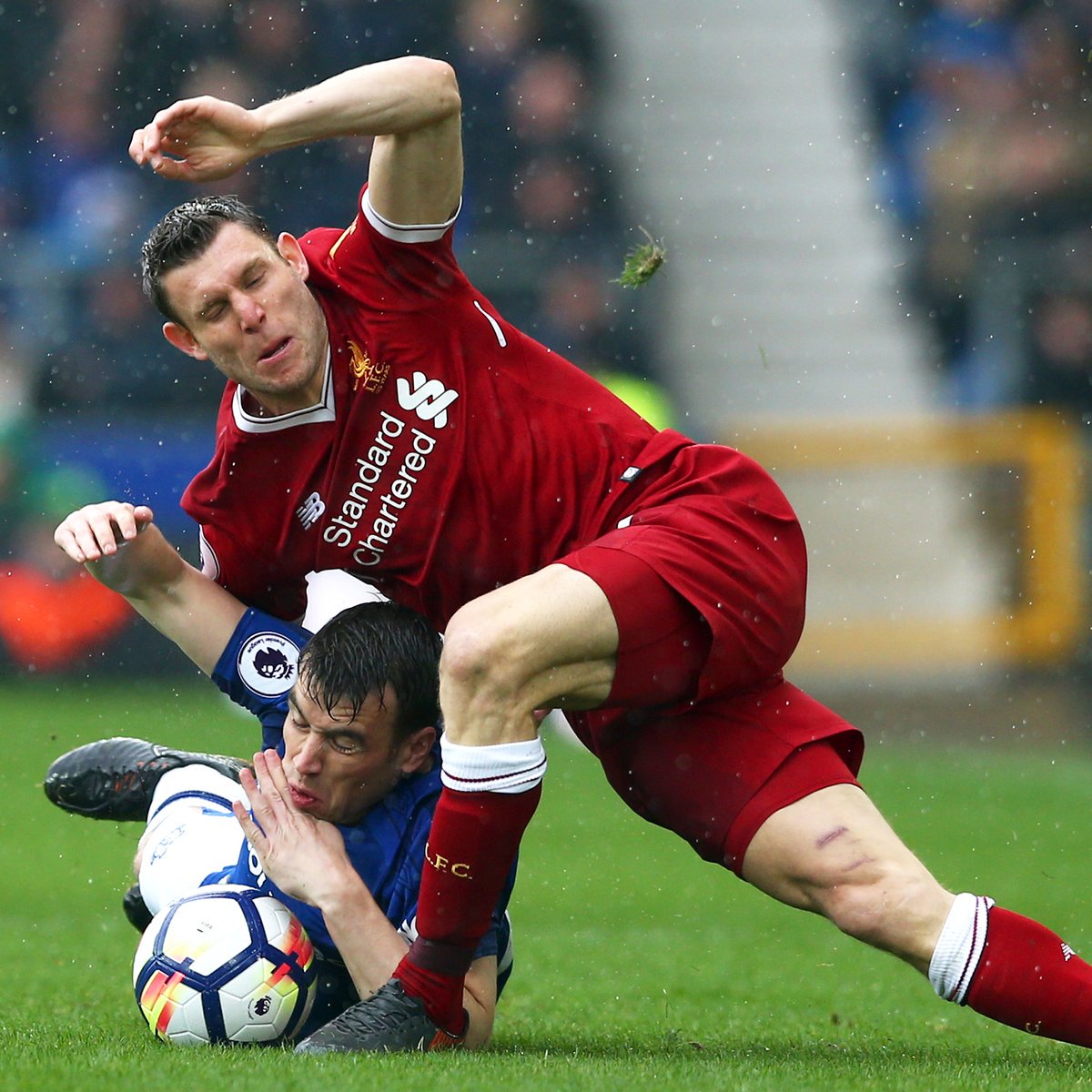 NOT_MOTD's tweet photo. Séamus Coleman with the worst dab ever. https://t.co/e5bUPvUS9f
