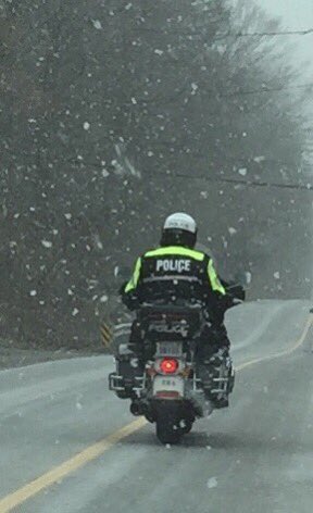 NRPSRoadSafety's tweet image. A #CanadianSpring can be unpredictable. Please #DriveSafe #RideSafe #CycleSafe.