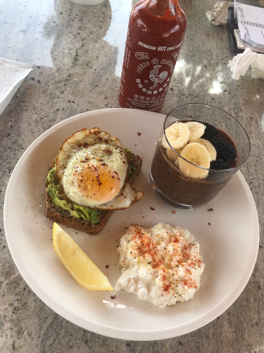 PaulaMaier3's tweet photo. An energizing #breakfast with a kick!
Healthy #proteins, whole grains, #veggy smoothie and fresh fruit!
#StartDayOffRight
#healthyliving
#healthylifestyle https://t.co/xoaS5ZPTTa