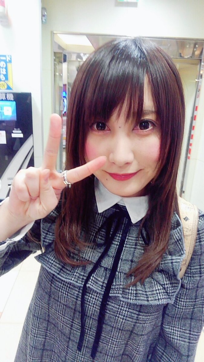 tomo19730701's tweet photo. 明日4/8は、#mico ちゃんが、#NEO_PALACE さんに #ハッピーマジック取材 で来店です🎵 なんと、お近くの #NEO_WORLD さんには、#白鳥みゆ ちゃんが来店🎵 白鳥姉妹と一緒に素敵な日曜日を過ごしませんか?
#白鳥姉妹
#明日は寒いけど伊丹エリアが熱い
#可愛いピエロ❤ https://t.co/PpEJykkbJ4