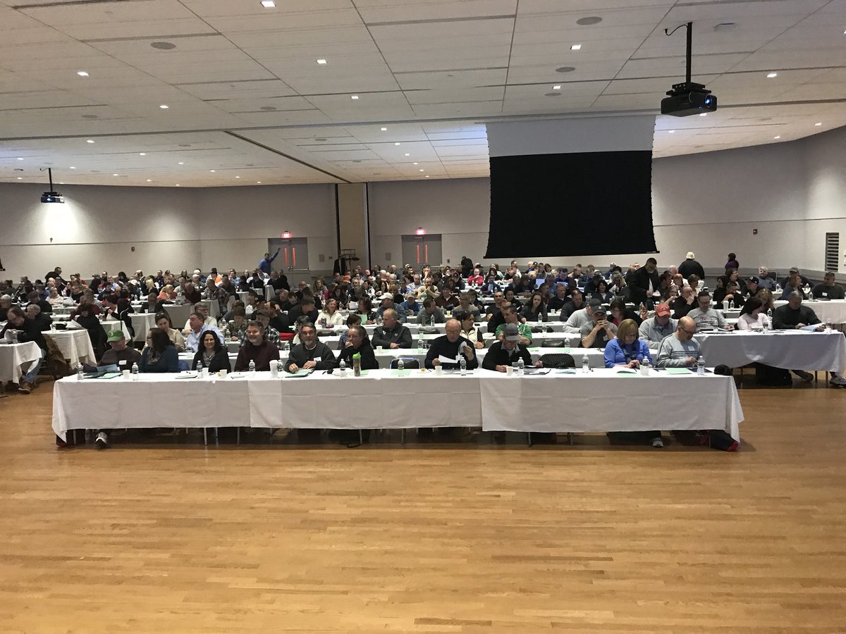 LAntonellis103's tweet photo. Full House this morning for the @IBEW103 Pre-Retirement workshop!  Over 450 in attendance to learn about the great benefits they’ve earned during their careers as members of IBEW 103. #Pension #Health #Anuity https://t.co/03oK8qmbmo