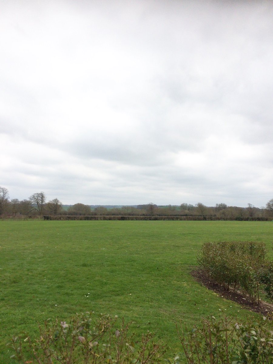 cookstuff's tweet image. Great to get out for a 2kg walk today, birds are singing and a great view down to the Thames #gettingbetterallthetime