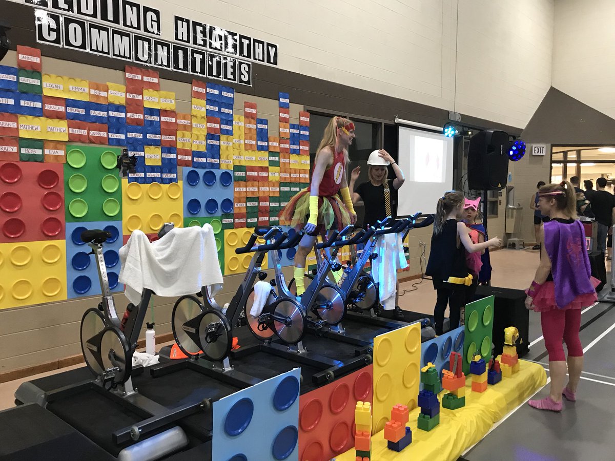 977maxfm's tweet image. It’s #MoveToGive time at @YMCASM! Check out video of @McCully rocking spin class in #Collingwood before heading to #WasagaBeach to pull a fire truck! facebook.com/977thebeach