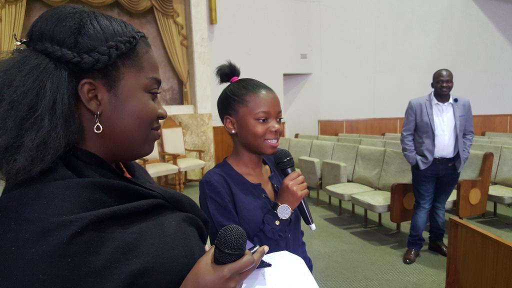 TeenagersZA's tweet photo. 18 Year old Business lady who employs 3 people. "They are very expensive employees and I need 5" She said.
#BuiltByTheFuture https://t.co/j9tTzj1A93