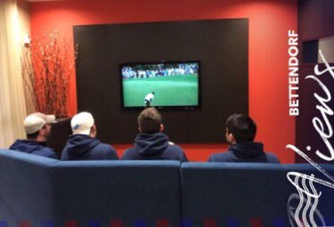 DGSGirlsSoccer's tweet image. Coaches are doing some post game analysis and pregame planning for the next match during team dinner.  We might as well pause and check in on what’s happening in the #PGAMasters.