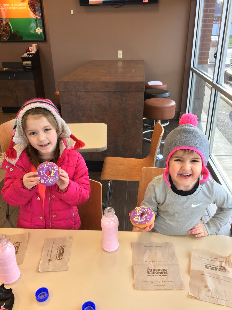 coach_byrum's tweet photo. When mommy goes to the gym early on a Saturday, daddy is in charge of breakfast. #DaddyDaughterBreakfast https://t.co/8u1yrfVEI3