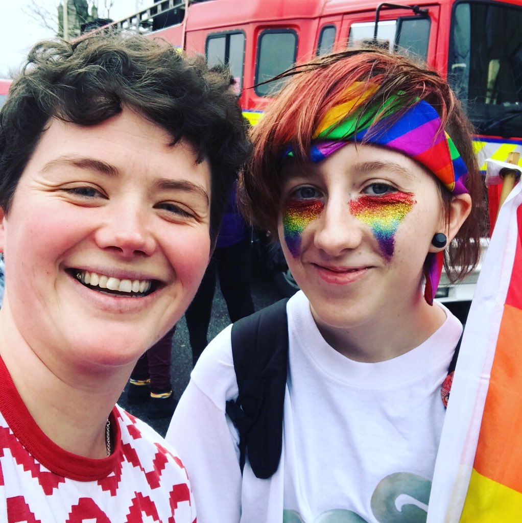 HopwoodPride's tweet photo. Hopwood Pride celebrating @bury_pride_2018 ! 
🏳️‍🌈👭👬👫🏳️‍🌈
#pride #burypride #lovewins #hopwoodhall #college #cruk
@hopwoodhall https://t.co/dwuOR2qh9m