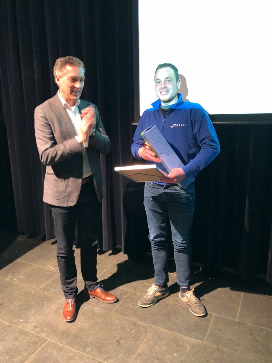 Trots op onze restauratiemetselaar Jacco Korver die vandaag de aanmoedigingsprijs Archeologie ontvangt op de Limburgse Archeologie Dag in Venlo.