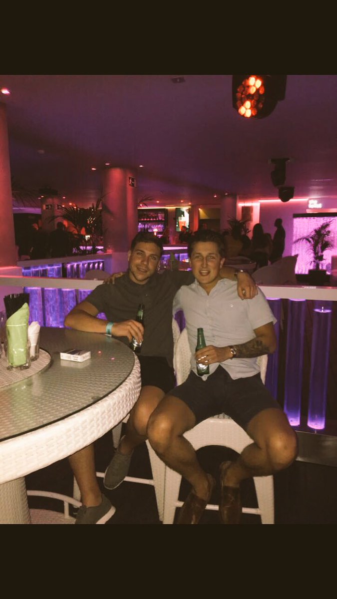 tonyyclark's tweet photo. Happy bday bro @AndrewLloyddd 🎊🎉 https://t.co/hENDaGccSU