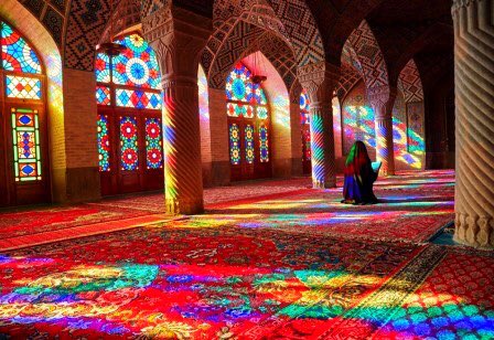 sanshui596's tweet photo. Nasir al-Mulk Mosque, Shiraz, Iran. #mosque #nasiralmulk #shiraz #Iran #kalaedoscope #colour #stainedglasswindows #stainedglass #prayer #technicolour #arches #sunlight #pillars #jewelled #jewels #light #reflection #pattterns #reflections #carving https://t.co/uKn7o8YQvI