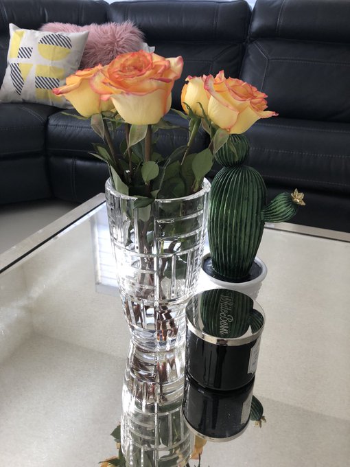 Thought of you @SpicyJEntertain using the vase you gave me; one of my favorite vases! Thanks boo, need