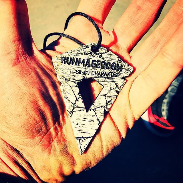 AdrianMatyasik's tweet photo. Mam to! 🏆
#runmageddon #trening #workout #run #running #polskabiega #biegambolubie #nigdystop #runforfun #motivation #pozytywnaenergia #gymfreak #teamwork #polishboy #instarunner #polishrunner #pumarunning #wrocław #wroclove #staruszki #sport https://t.co/mTGYuVigaU https://t.co/nIZJlOaSpu